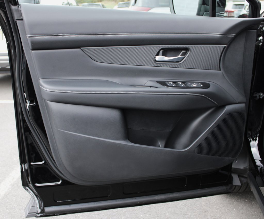 Certified 2025 Nissan Murano SV image 16