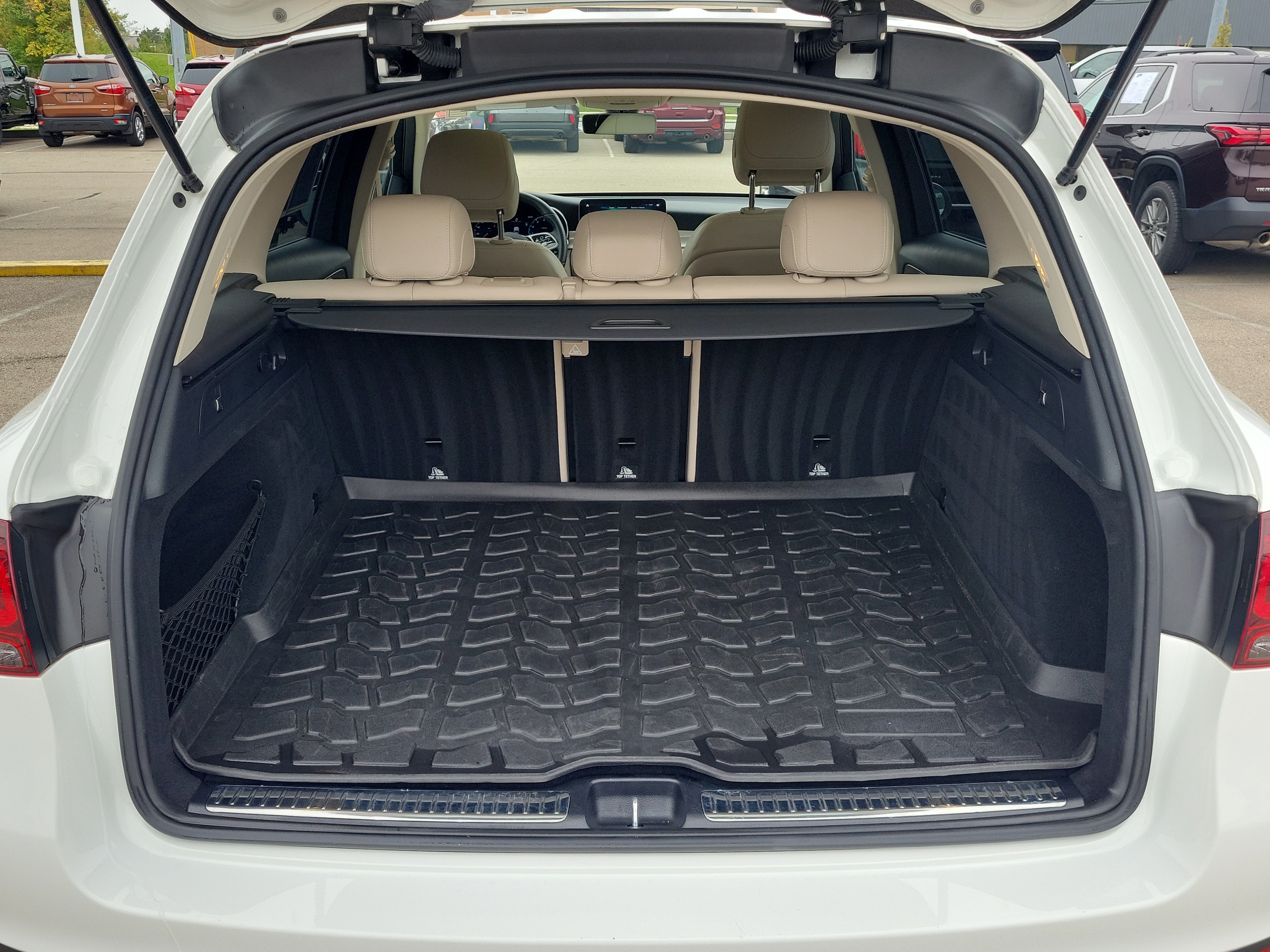 Used 2021 Mercedes-Benz GLC 300 4MATIC image 7