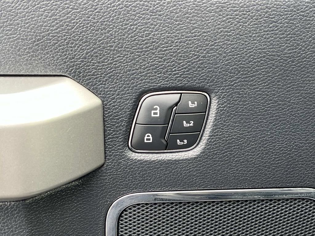 Used 2022 Ford F250 Lariat w/ Lariat Ultimate Package image 26