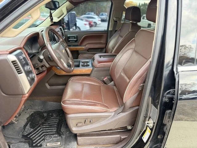 Used 2016 Chevrolet Silverado 3500 High Country w/ Duramax Plus Package AWD/4WD image 15