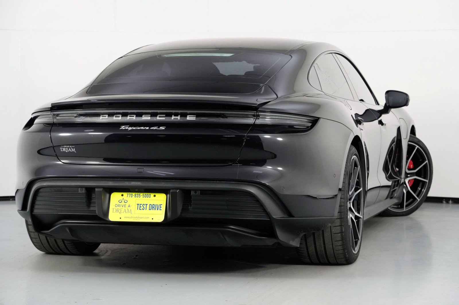 Used 2023 Porsche Taycan 4S w/ Premium Package image 4