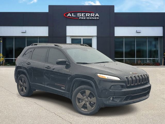 Used 2017 Jeep Cherokee Latitude w/ Cold Weather Group AWD/4WD image 1