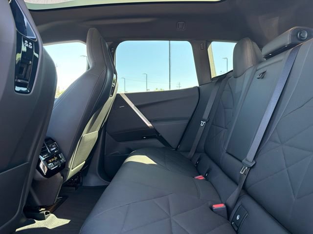 Used 2023 BMW iX xDrive50 w/ Premium Package AWD/4WD image 20