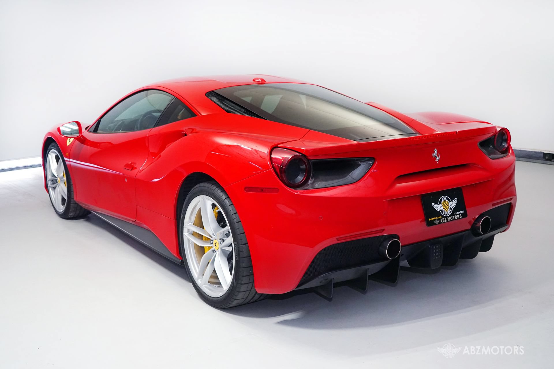 Used 2019 Ferrari 488 GTB RWD image 6