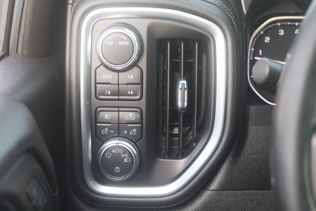 Used 2021 GMC Sierra 1500 Elevation AWD/4WD image 12