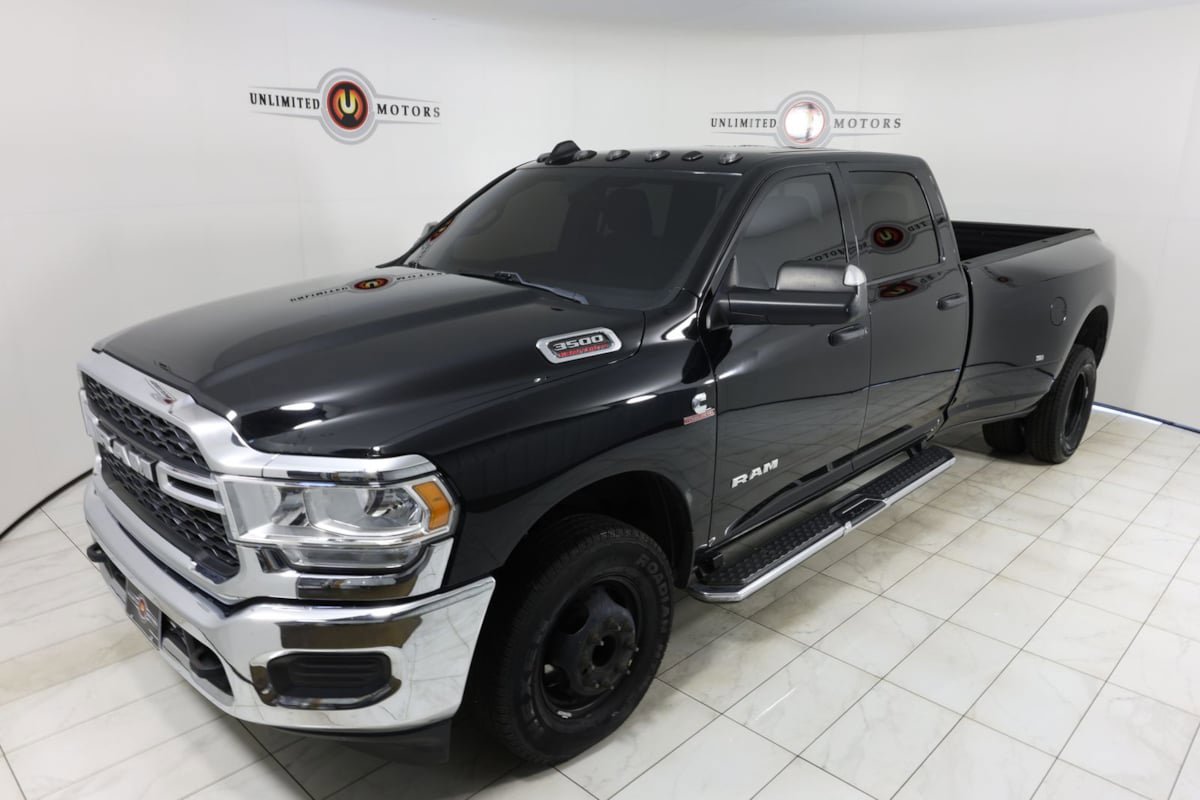 Used 2022 RAM 3500 Tradesman RWD image 35