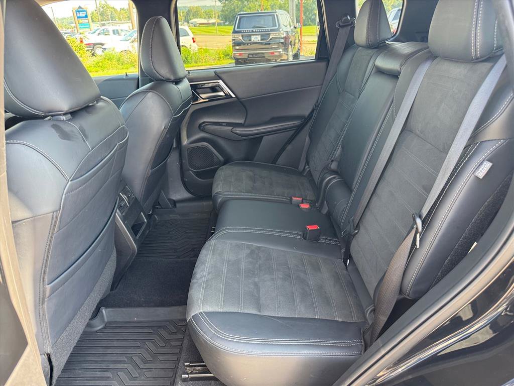 Used 2024 Mitsubishi Outlander SE AWD/4WD image 9