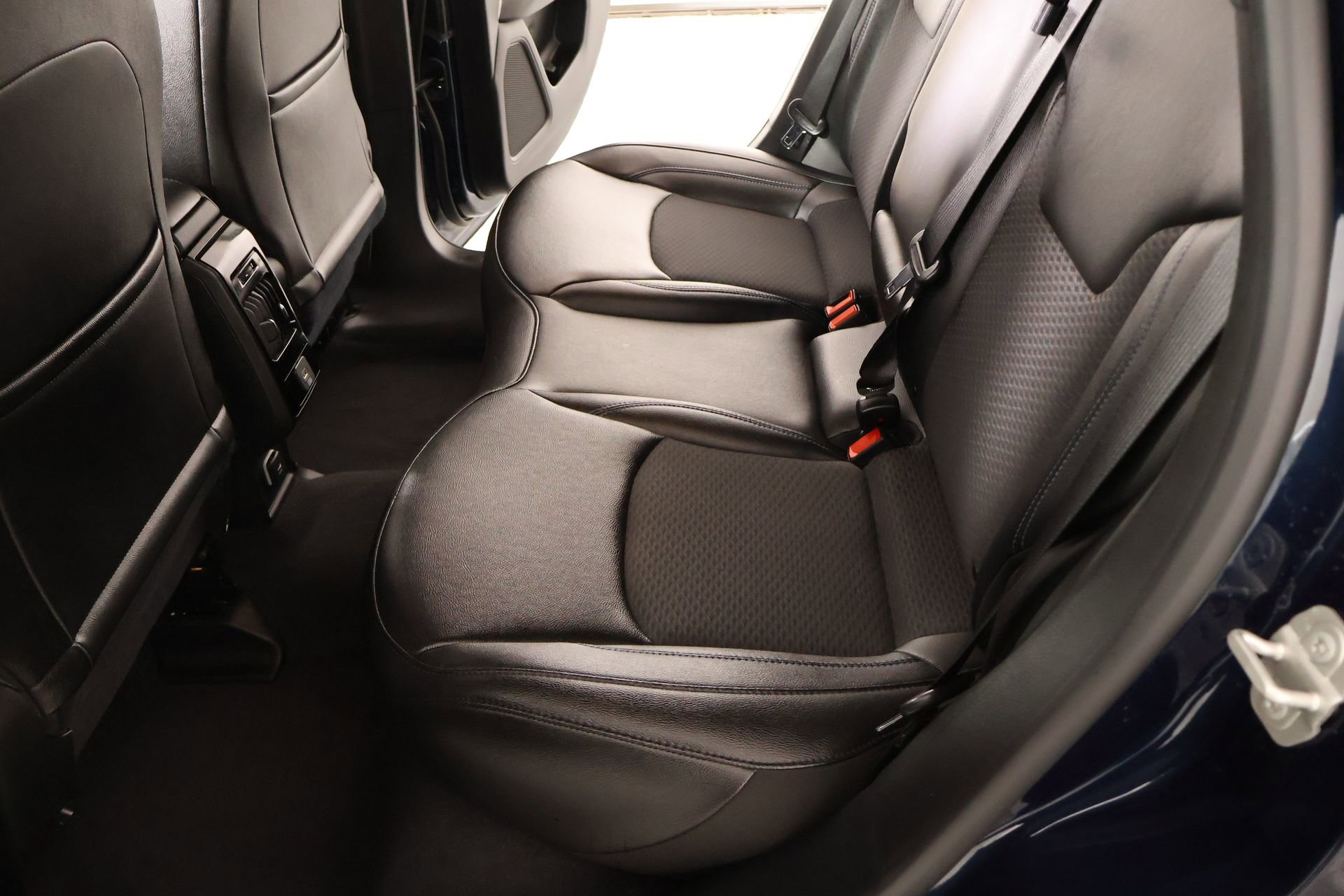 Used 2024 Jeep Compass Latitude image 12