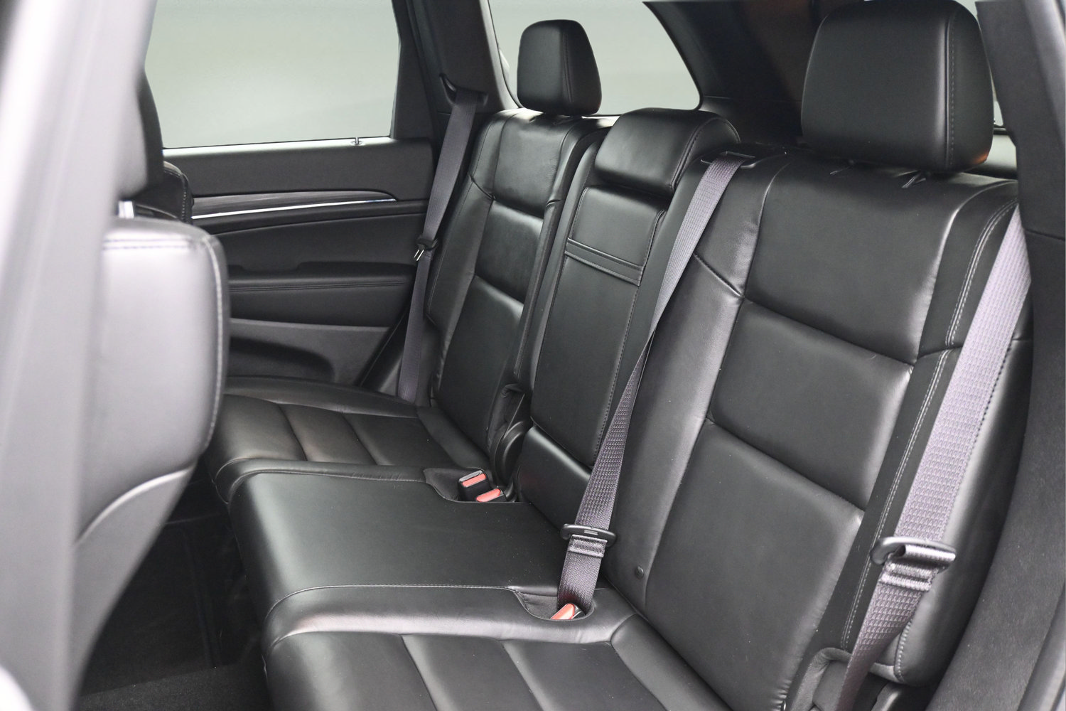 Used 2022 Jeep Grand Cherokee Limited AWD/4WD image 15