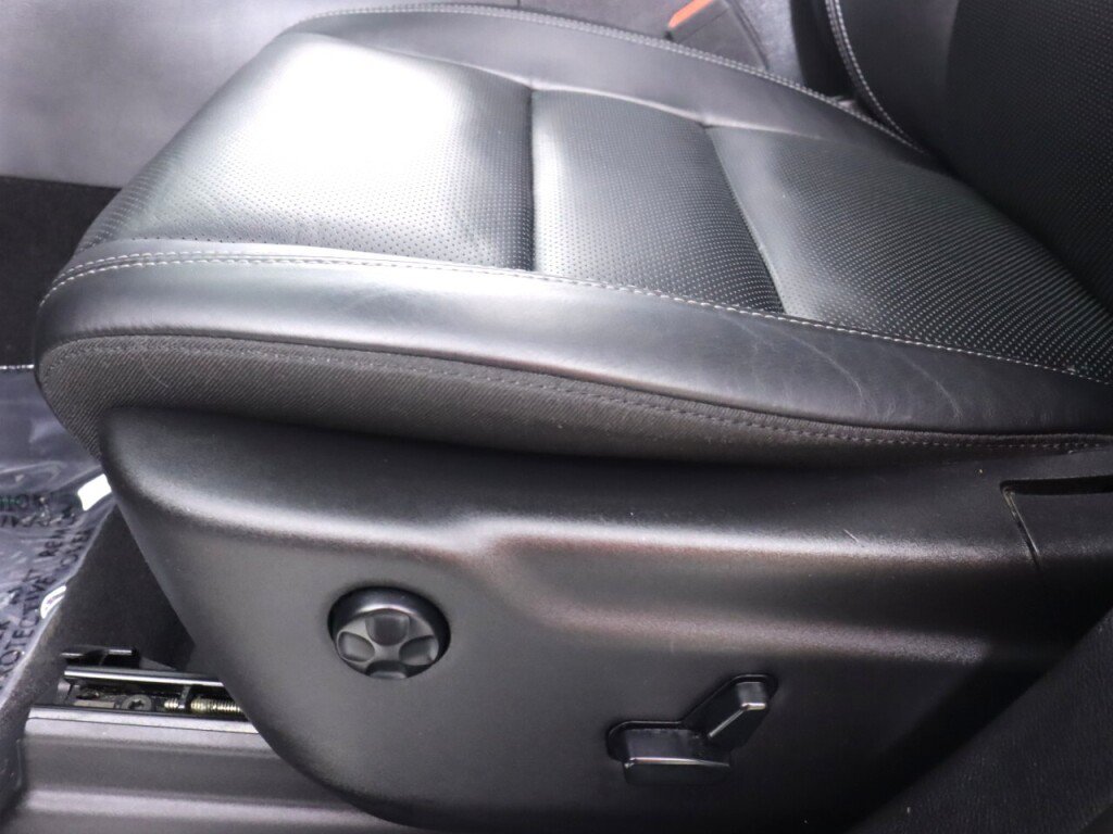 Used 2019 Dodge Durango R/T w/ Technology Group AWD/4WD image 35