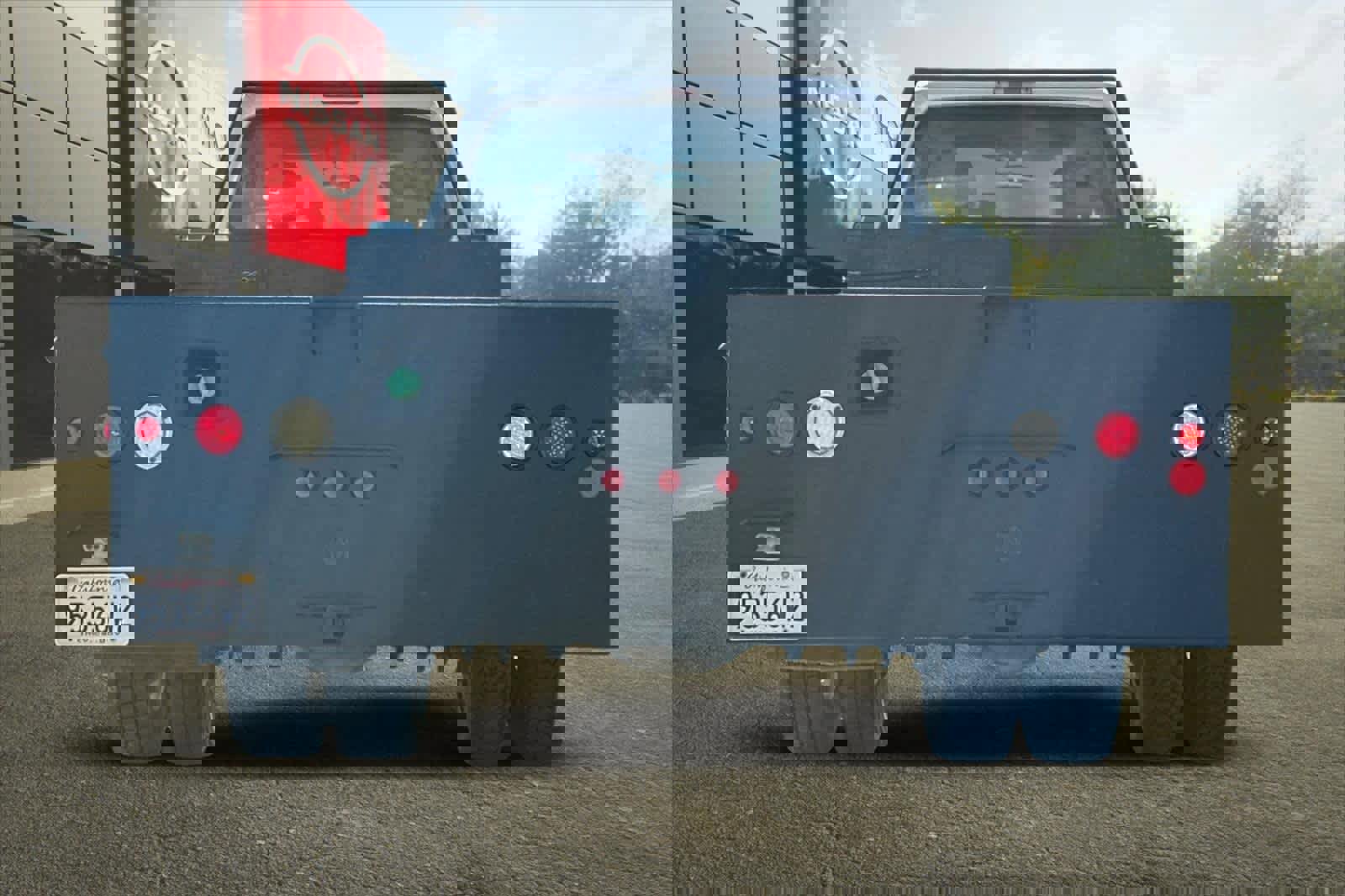 Used 2013 Ford F550 4x4 SuperCab Super Duty w/ Payload Upgrade Pkg image 8