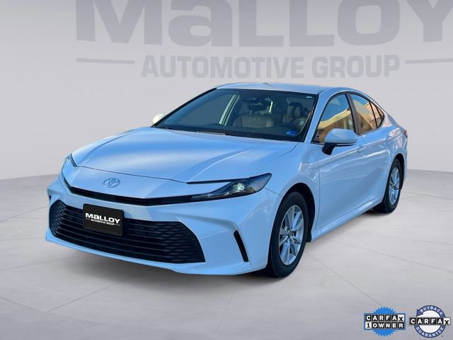 Used 2025 Toyota Camry LE image 1