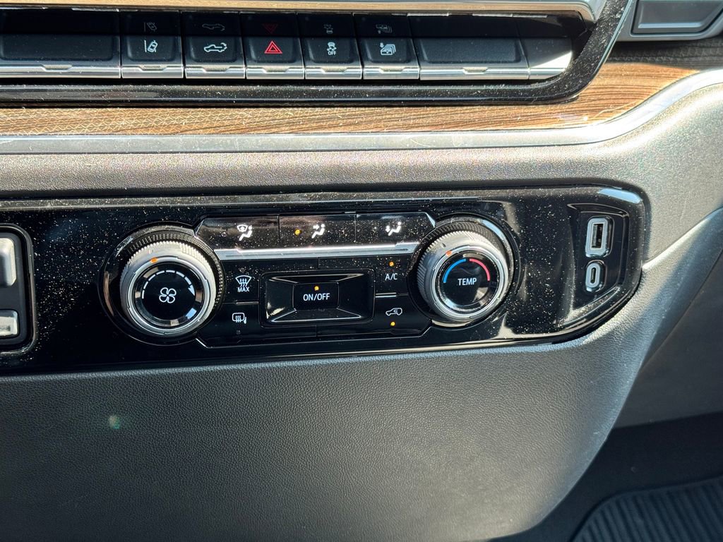 Used 2024 Chevrolet Silverado 3500 LT image 20