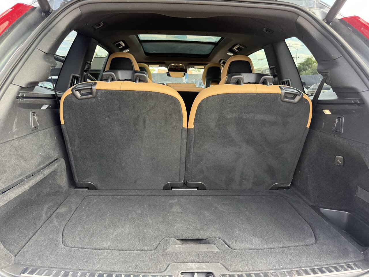 Used 2018 Volvo XC90 T6 Momentum w/ Convenience Package image 14