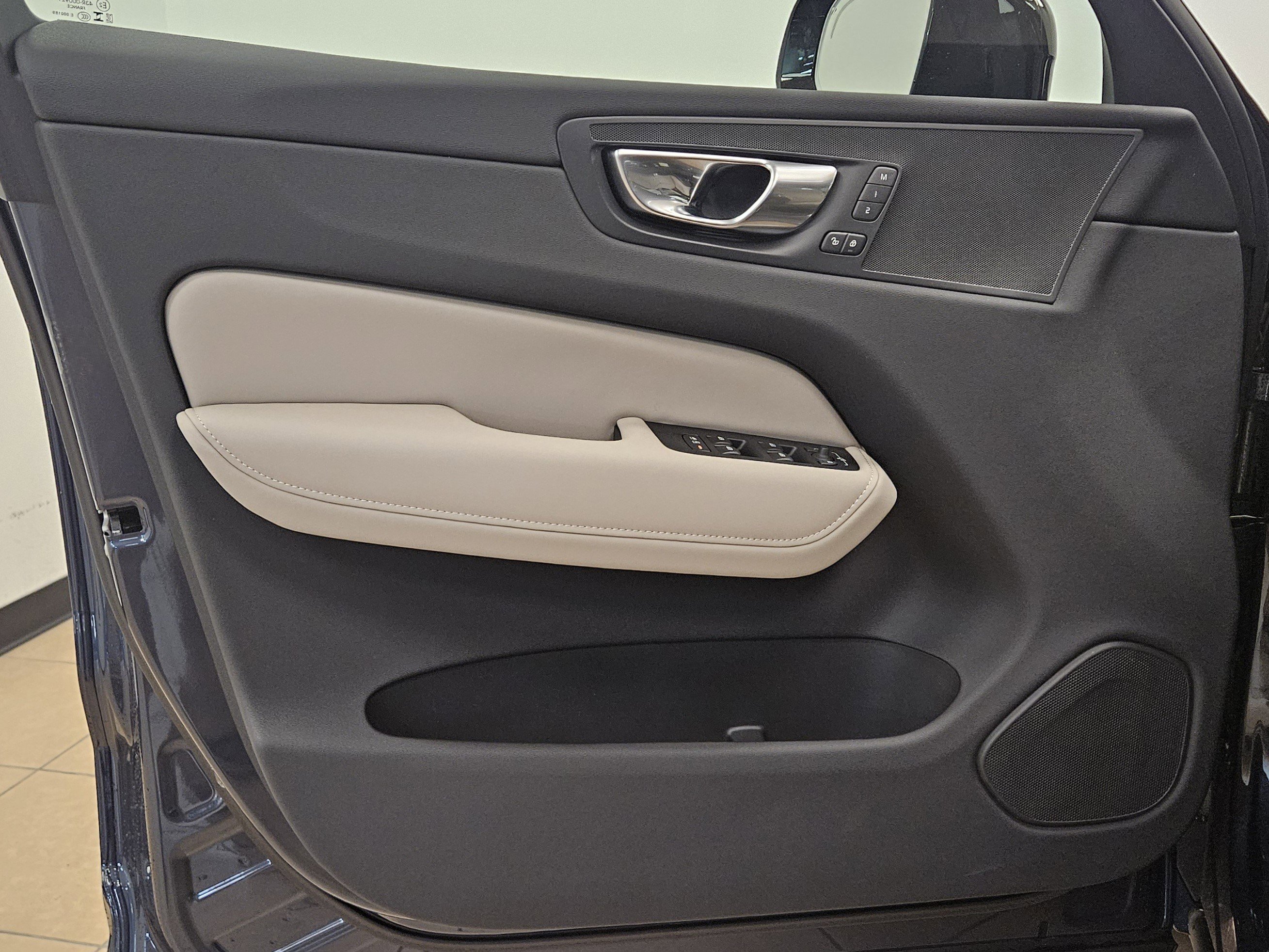 New 2026 Volvo XC60 B5 Core w/ Climate Package AWD/4WD image 13