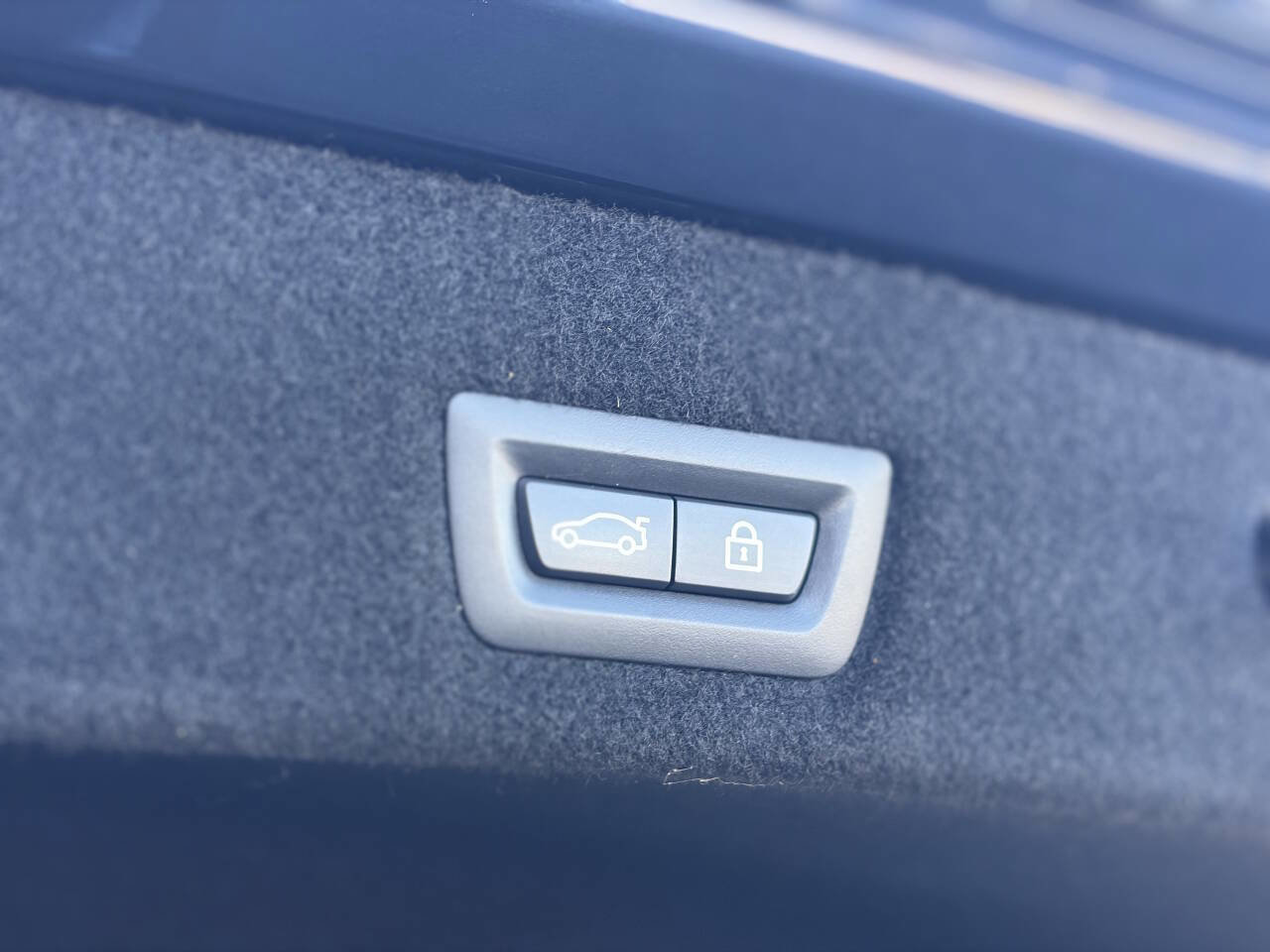 Used 2017 BMW 740i xDrive 740i xDrive AWD 4dr Sedan image 30