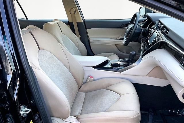 Used 2018 Toyota Camry LE image 20