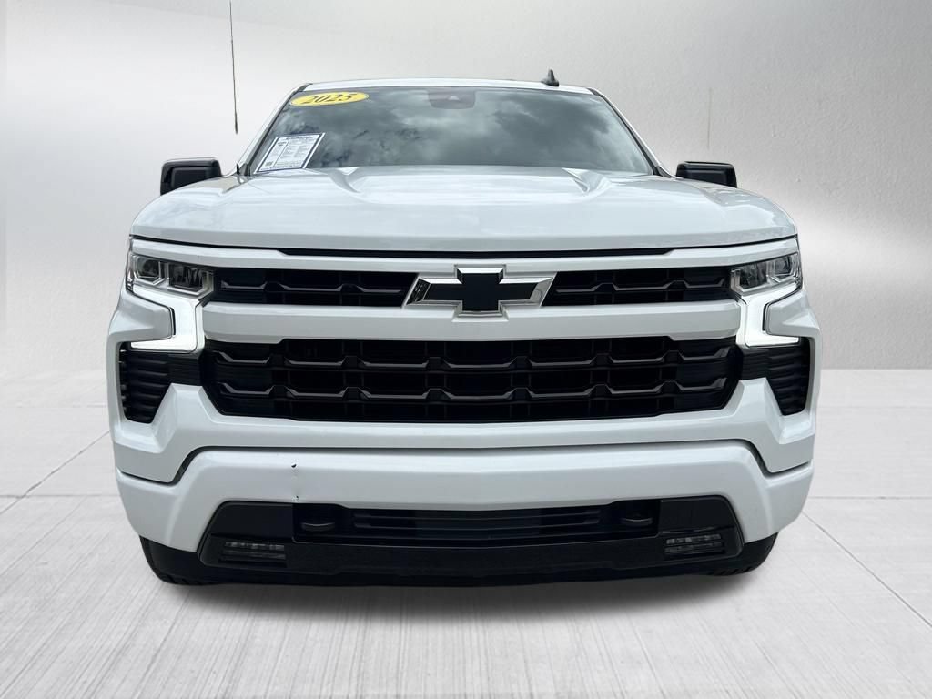 Used 2025 Chevrolet Silverado 1500 RST RWD image 2