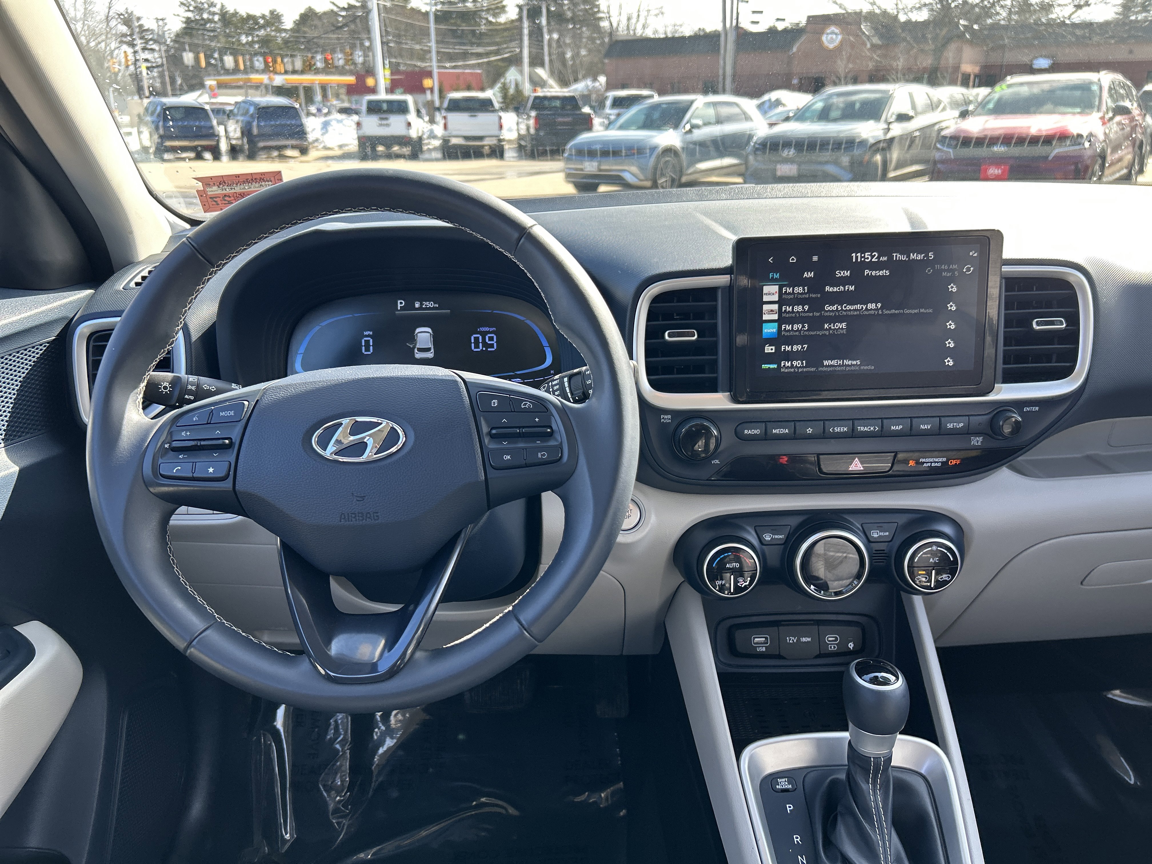 Certified 2023 Hyundai Venue Limited image 19