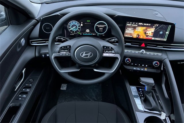 New 2024 Hyundai Elantra Blue image 14