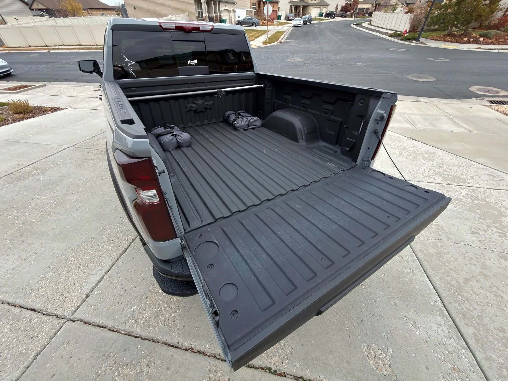 Used 2025 Chevrolet Silverado 1500 ZR2 w/ Technology Package image 18