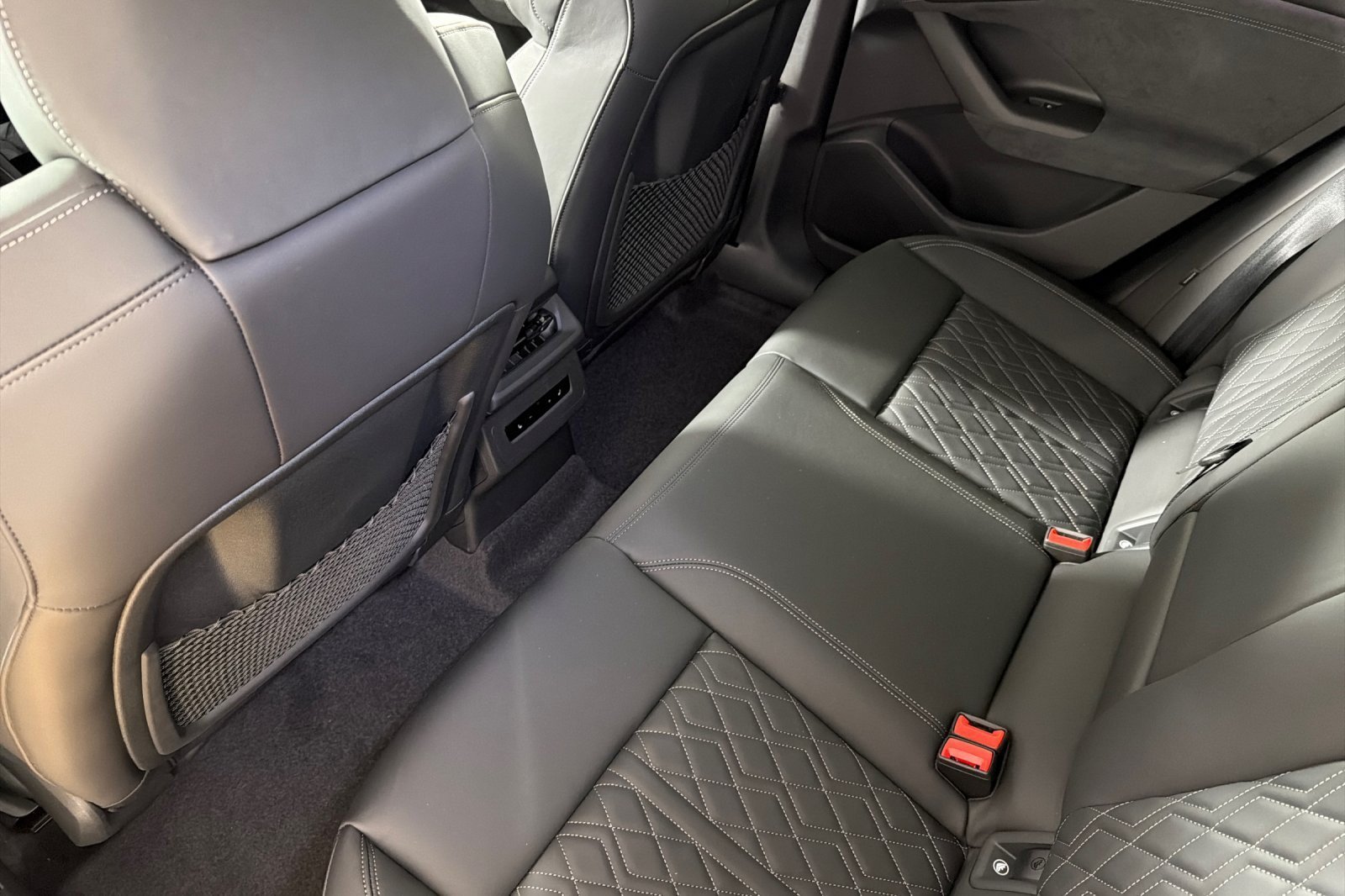New 2027 Audi SQ6 e-tron Premium Plus AWD/4WD image 11