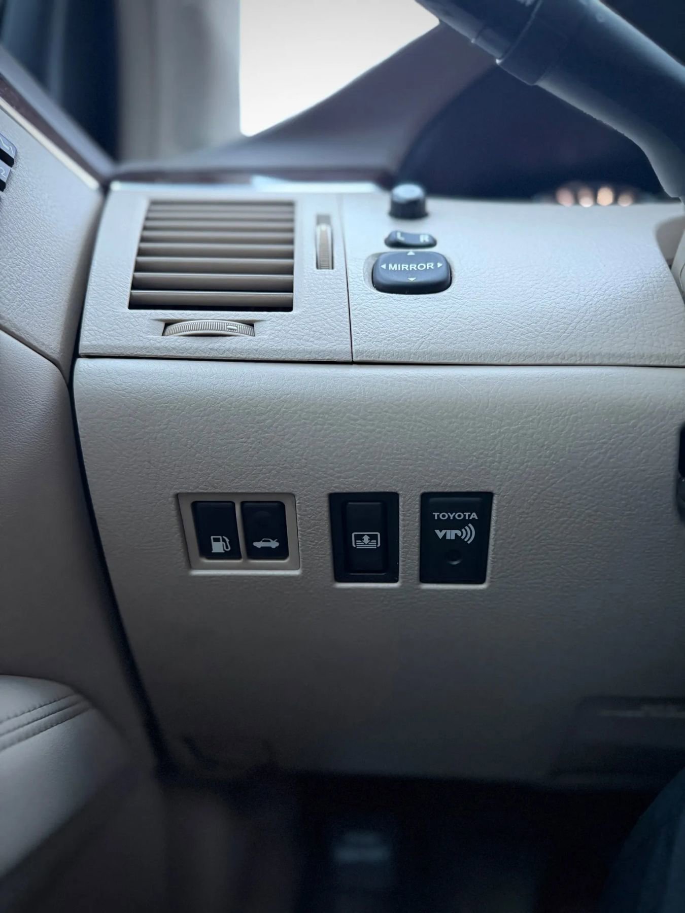 Used 2009 Toyota Avalon XL FWD image 11