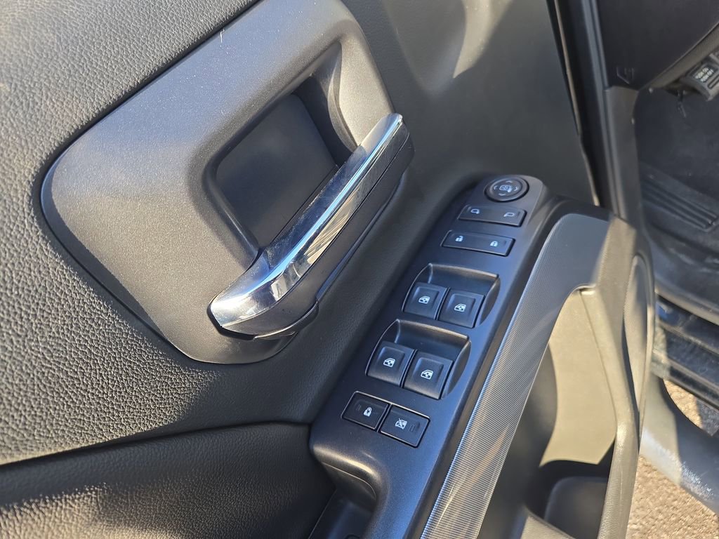 Used 2018 Chevrolet Silverado 1500 LT w/ LPO, Black Pack AWD/4WD image 34
