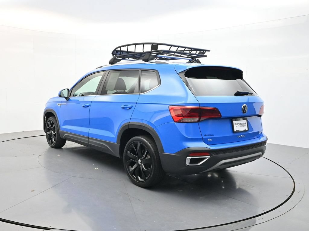 Used 2023 Volkswagen Taos SE w/ Black Wheel Package FWD image 5
