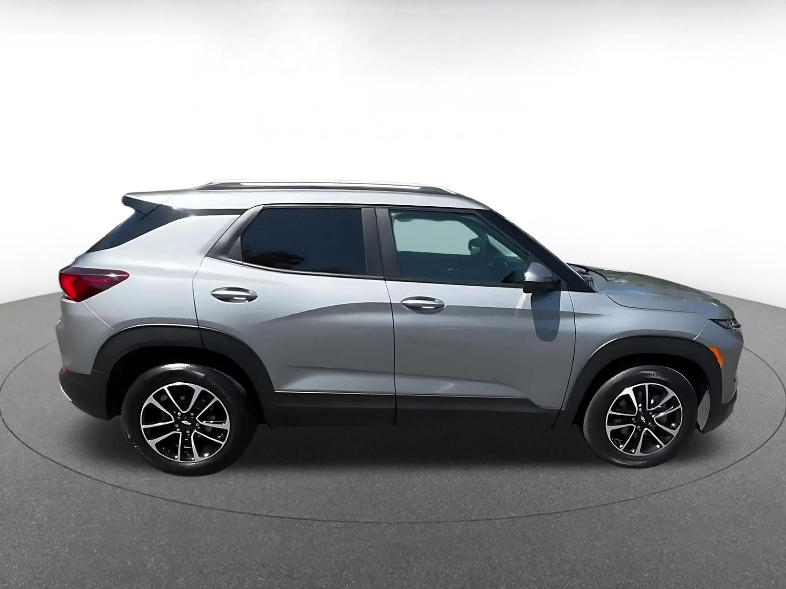 Used 2025 Chevrolet TrailBlazer LT FWD image 15