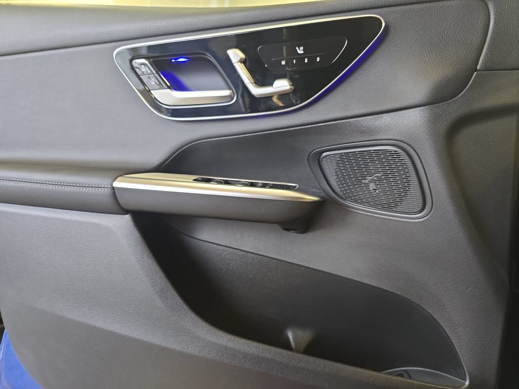Certified 2026 Mercedes-Benz GLC 300 image 28