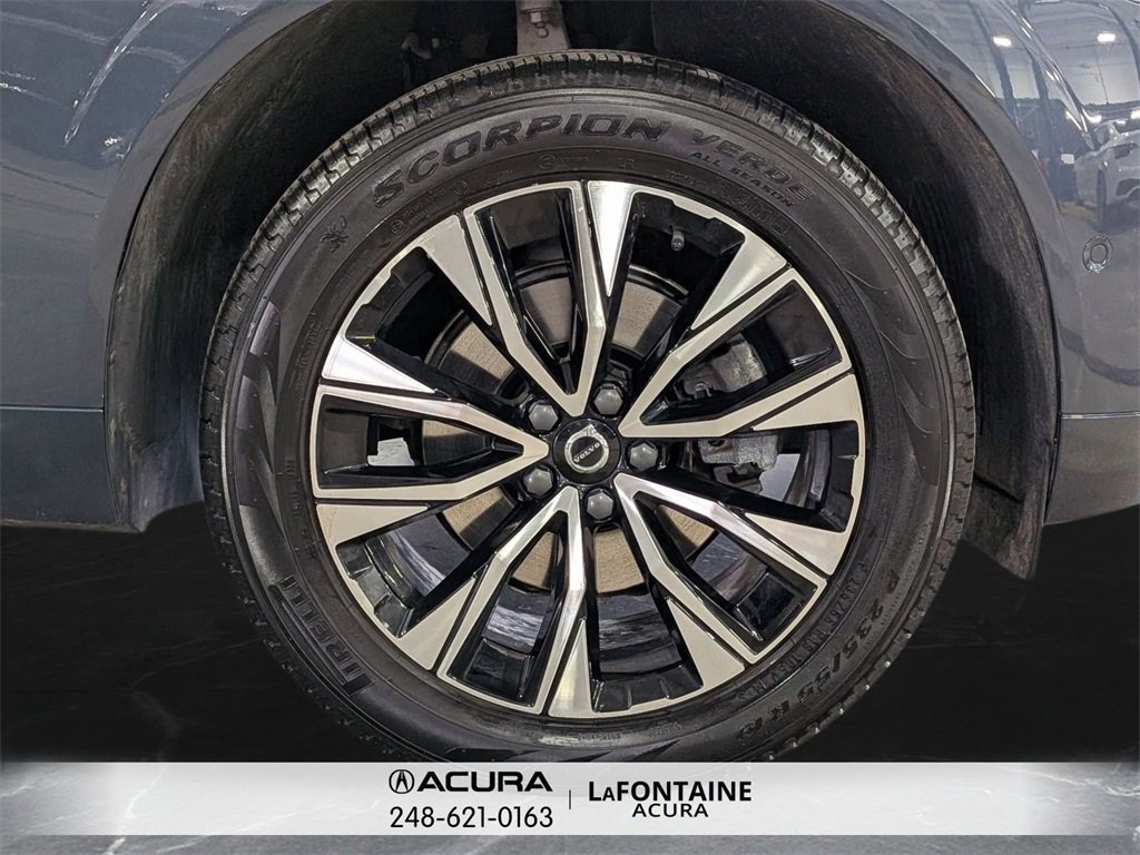 Used 2023 Volvo XC60 B5 Plus image 29