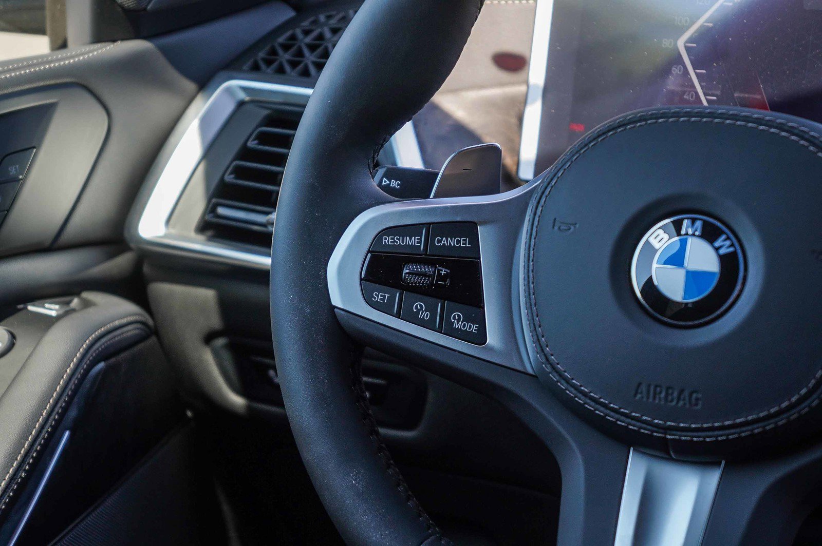 New 2026 BMW X5 sDrive40i w/ M Sport Package image 16