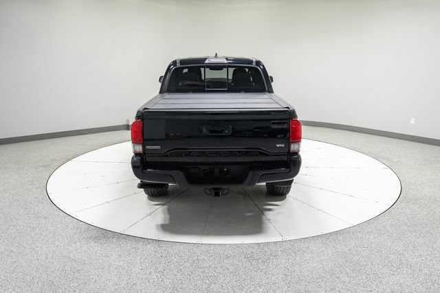 Used 2019 Toyota Tacoma TRD Sport AWD/4WD image 30