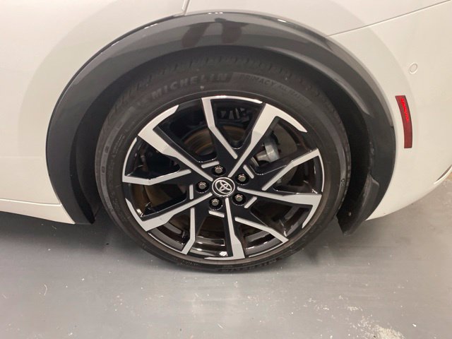 Used 2024 Toyota Prius Prime Premium w/ Advanced Technology Package FWD image 32
