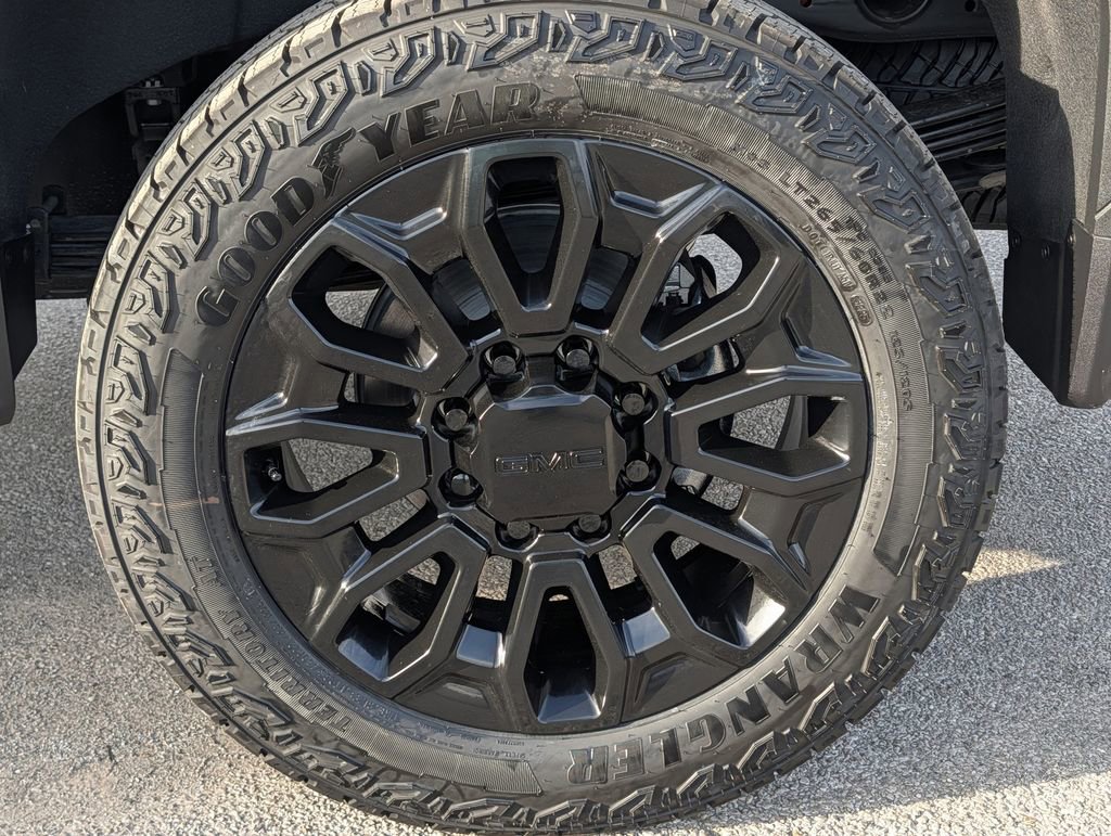 New 2026 GMC Sierra 2500 Denali Ultimate image 9