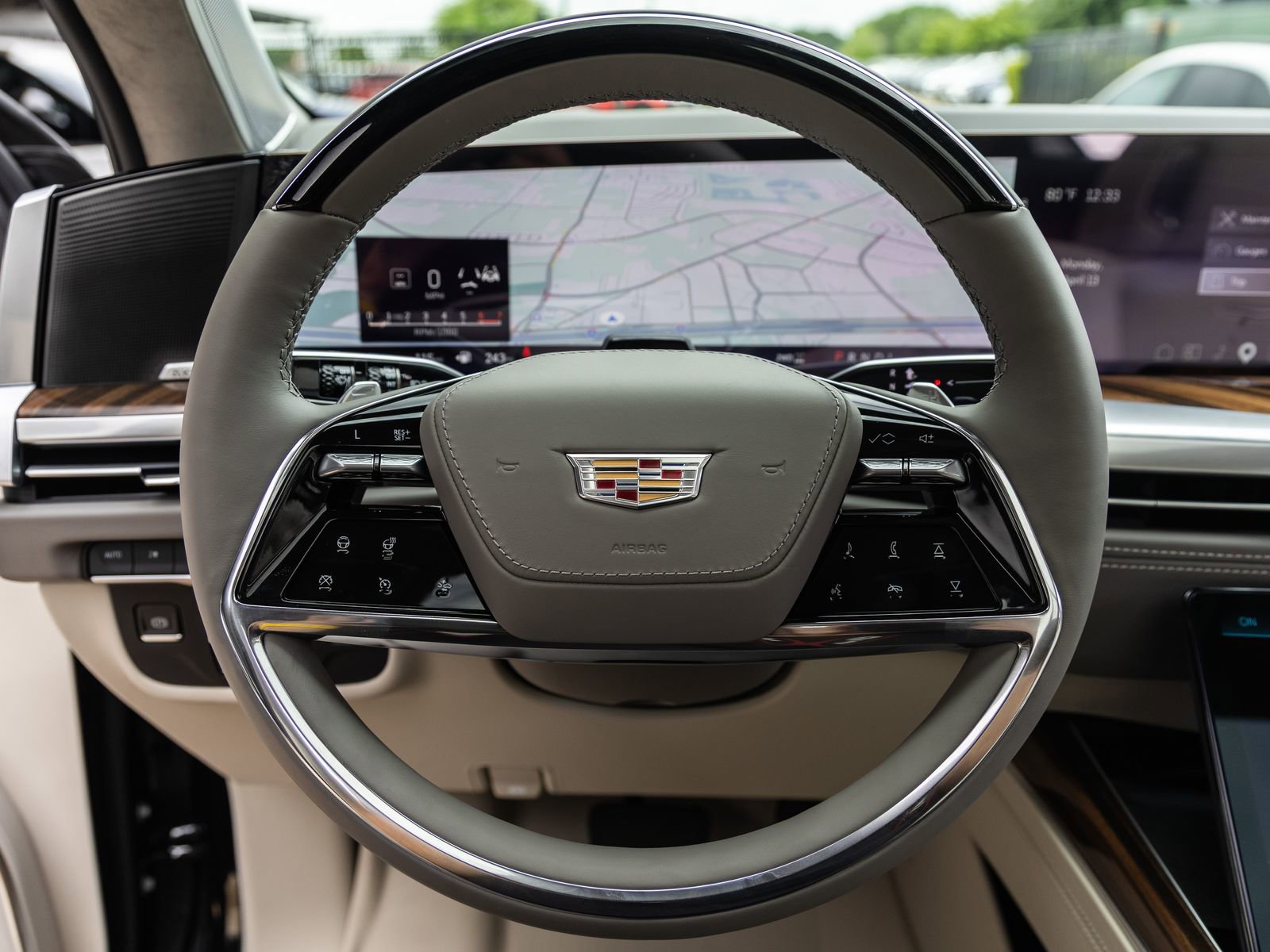 Used 2026 Cadillac Escalade Platinum Sport w/ LPO, Floor Liner Package AWD/4WD image 28