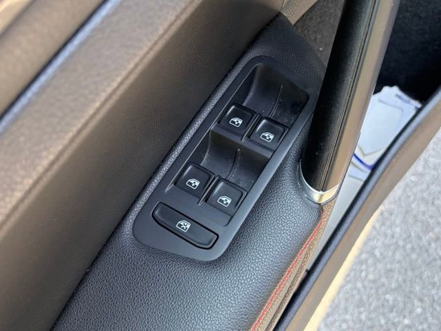 Used 2018 Volkswagen GTI SE w/ SE Leather Package FWD image 12