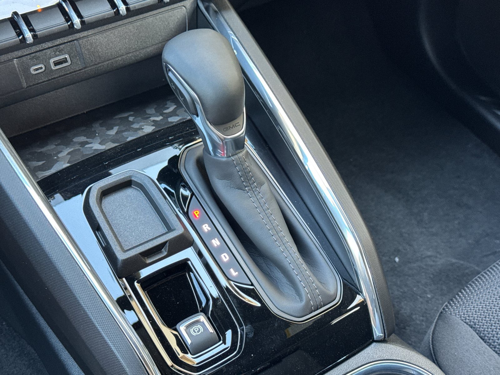 New 2026 GMC Canyon Elevation w/ Technology Package RWD image 19