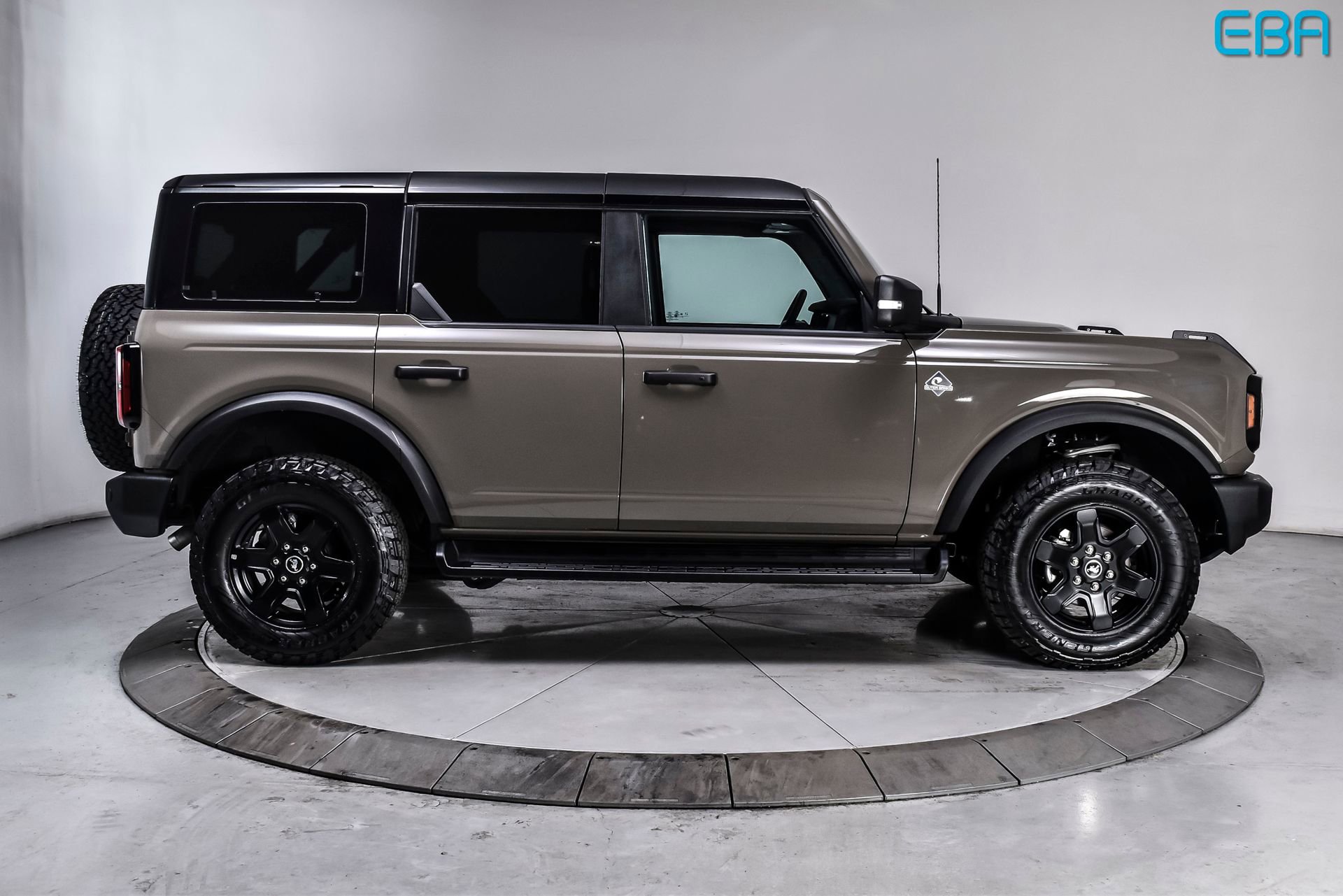 Used 2025 Ford Bronco Outer Banks AWD/4WD image 7