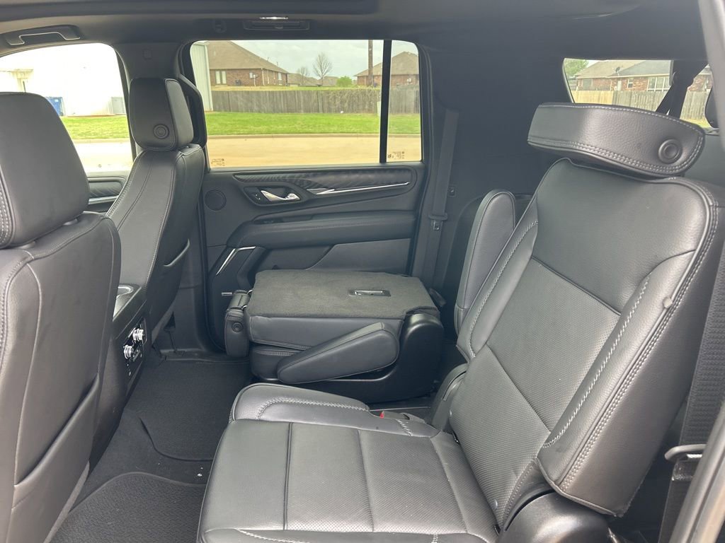 Used 2024 GMC Yukon XL Denali image 6