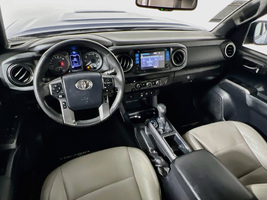 Used 2018 Toyota Tacoma TRD Sport RWD image 25