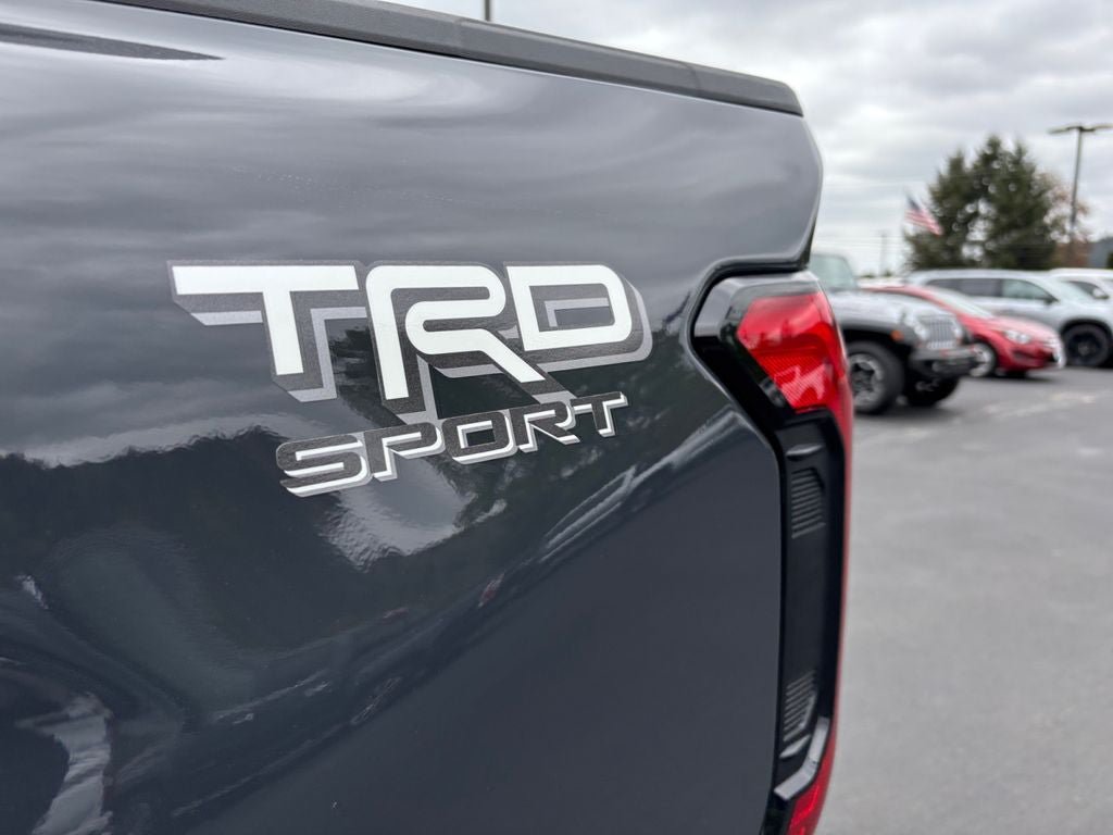 Used 2024 Toyota Tacoma TRD Sport AWD/4WD image 29