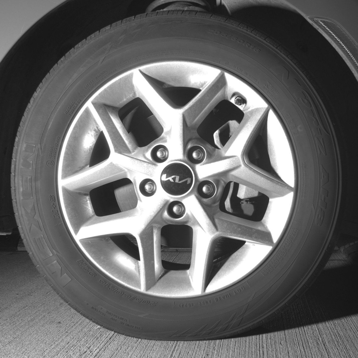 Used 2025 Kia Soul LX w/ LX Technology Package image 13