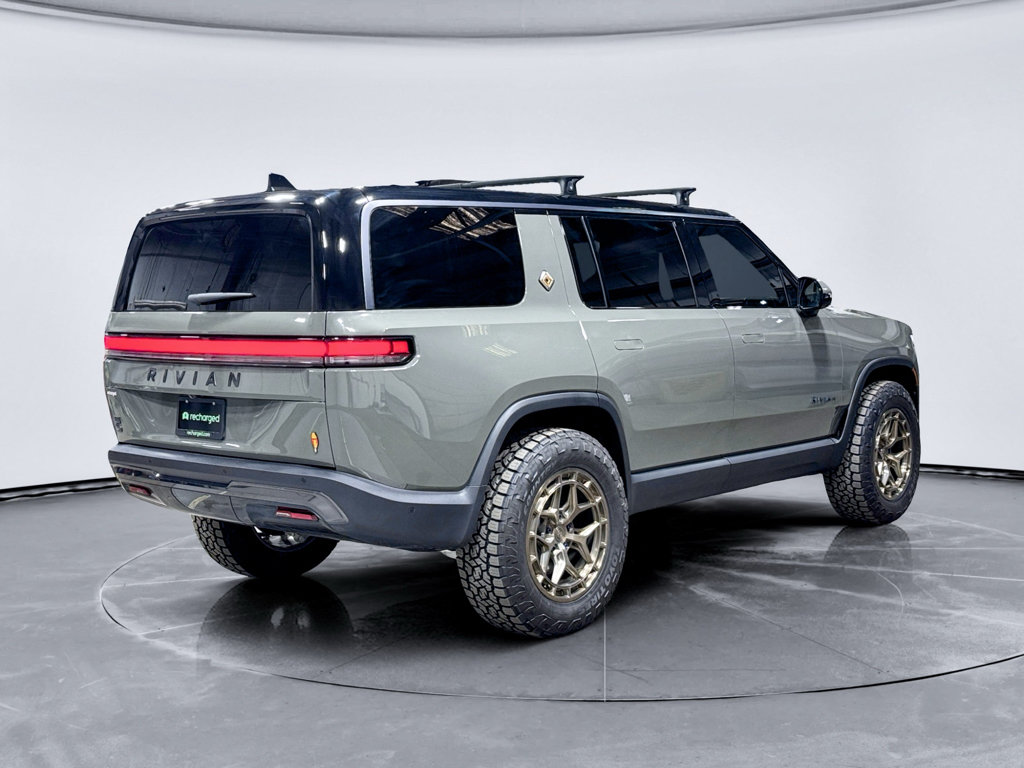 Used 2026 Rivian R1S Premium AWD/4WD image 3