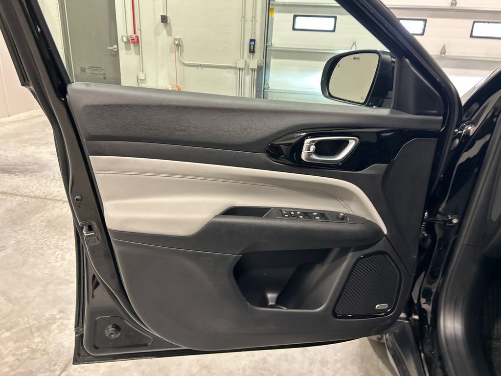 New 2026 Jeep Compass Limited w/ Sun, Sound & Navigation Group image 15