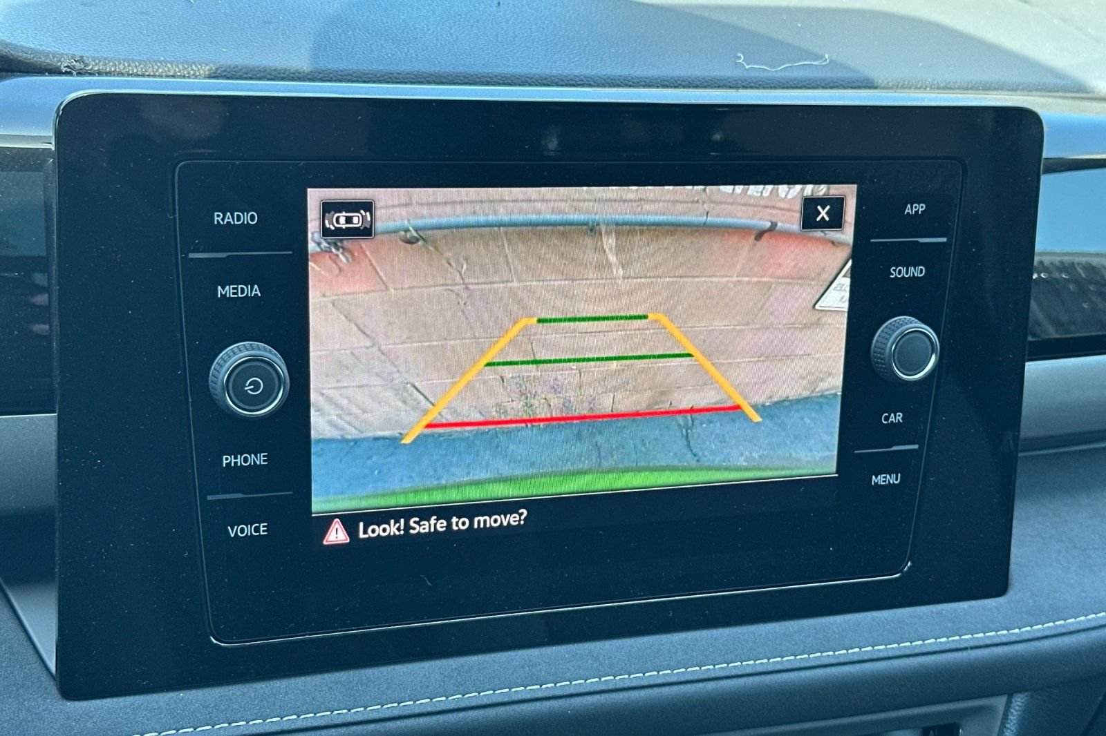 New 2026 Volkswagen Taos SE FWD image 18
