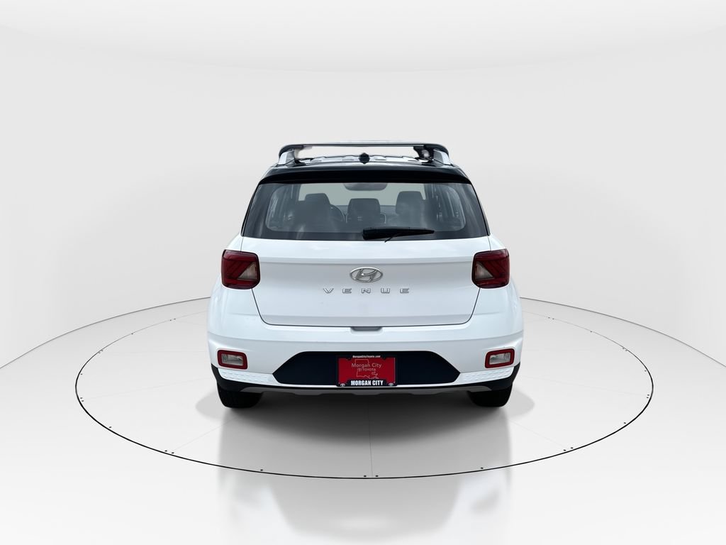 Used 2024 Hyundai Venue Limited FWD image 7