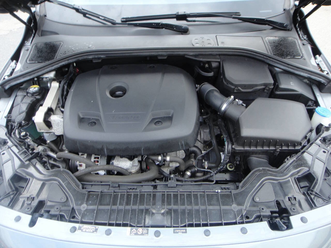 Used 2018 Volvo S60 T5 Inscription image 38