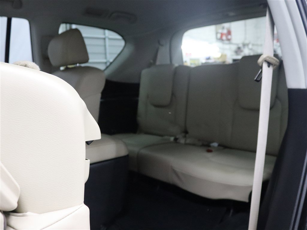 Used 2022 Nissan Armada SL w/ Captain's Chairs Package image 20